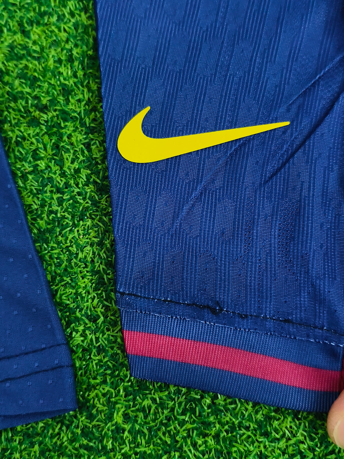 Barcelona KIDS Short Sleeve Home Kit 2026-2027 (Please put your preferred number and name in the order note)