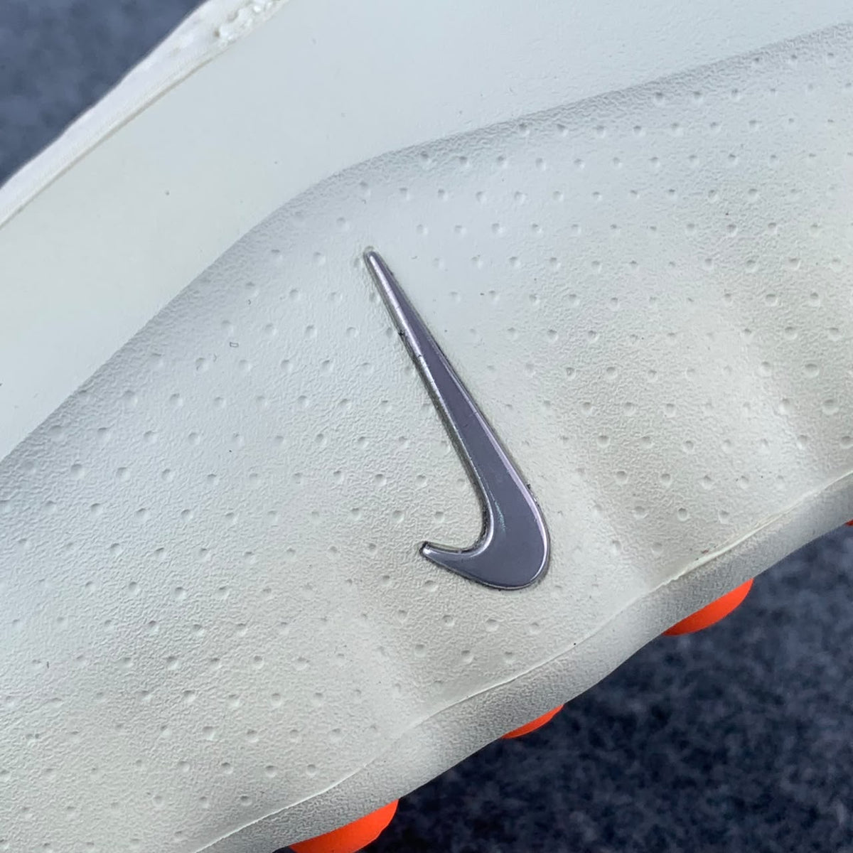 Nike Mind 001 'Light Bone' (We recommend sizing up)