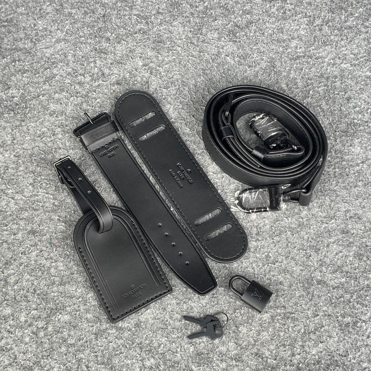 LV KEEPALL BANDOULIERE GRAPHITE 50 BLACk