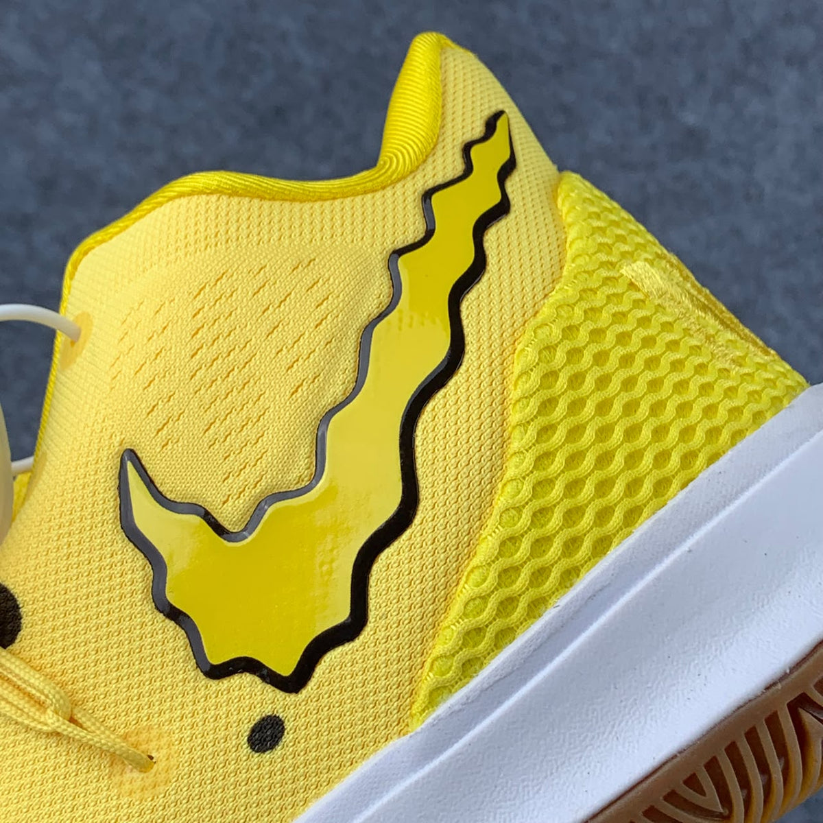 Nike Kyrie 5 Spongebob Squarepants
