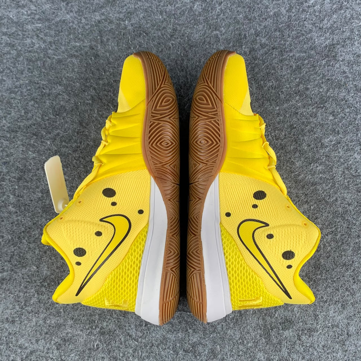 Nike Kyrie 5 Spongebob Squarepants