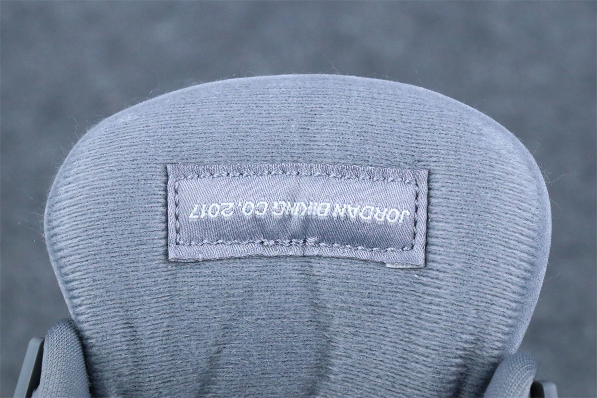 (Custom) Jordan 4 Retro OG SP Brick by Brick “Grey”
