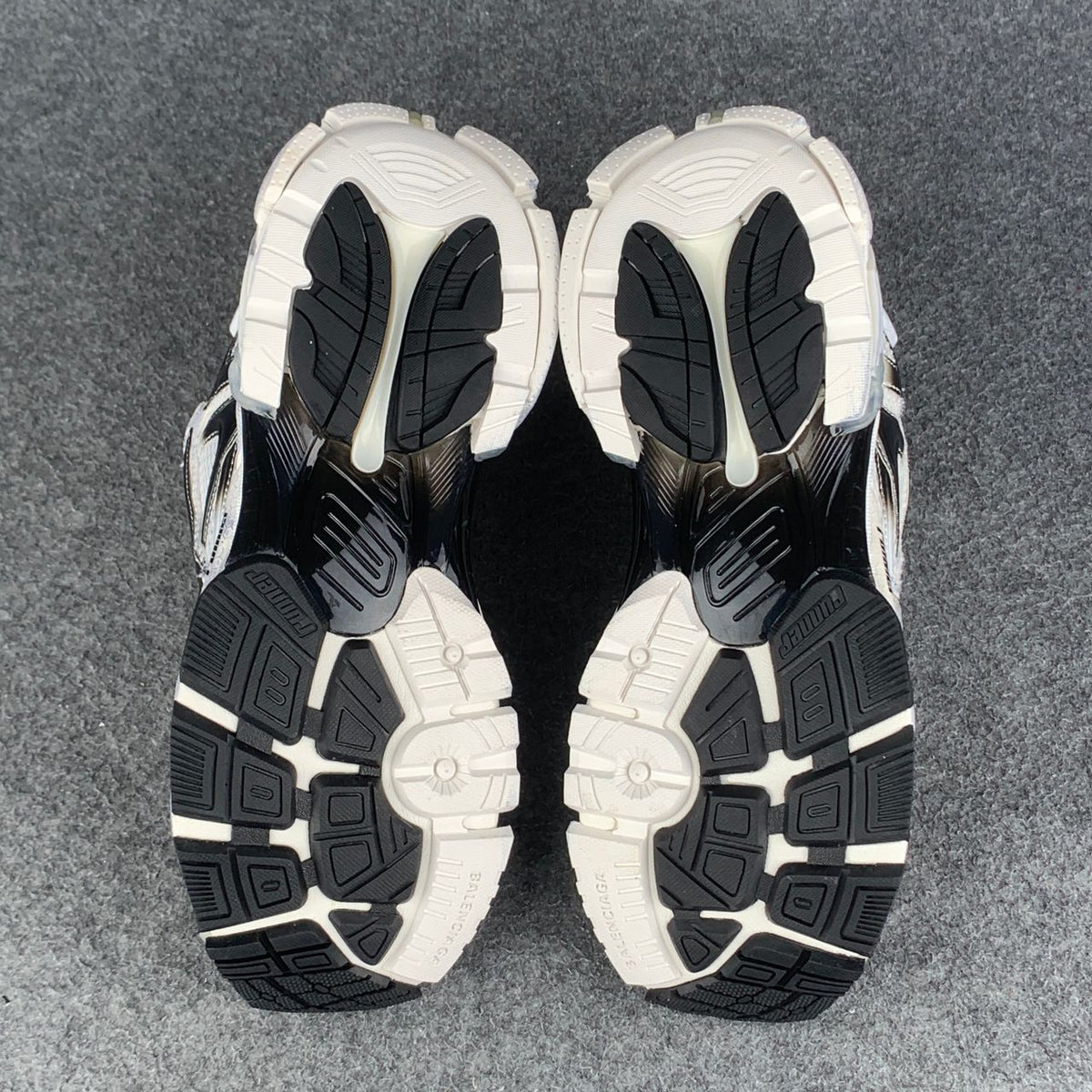 Balenciaga Runner Sneaker 'Worn-Out - Grey White Black'