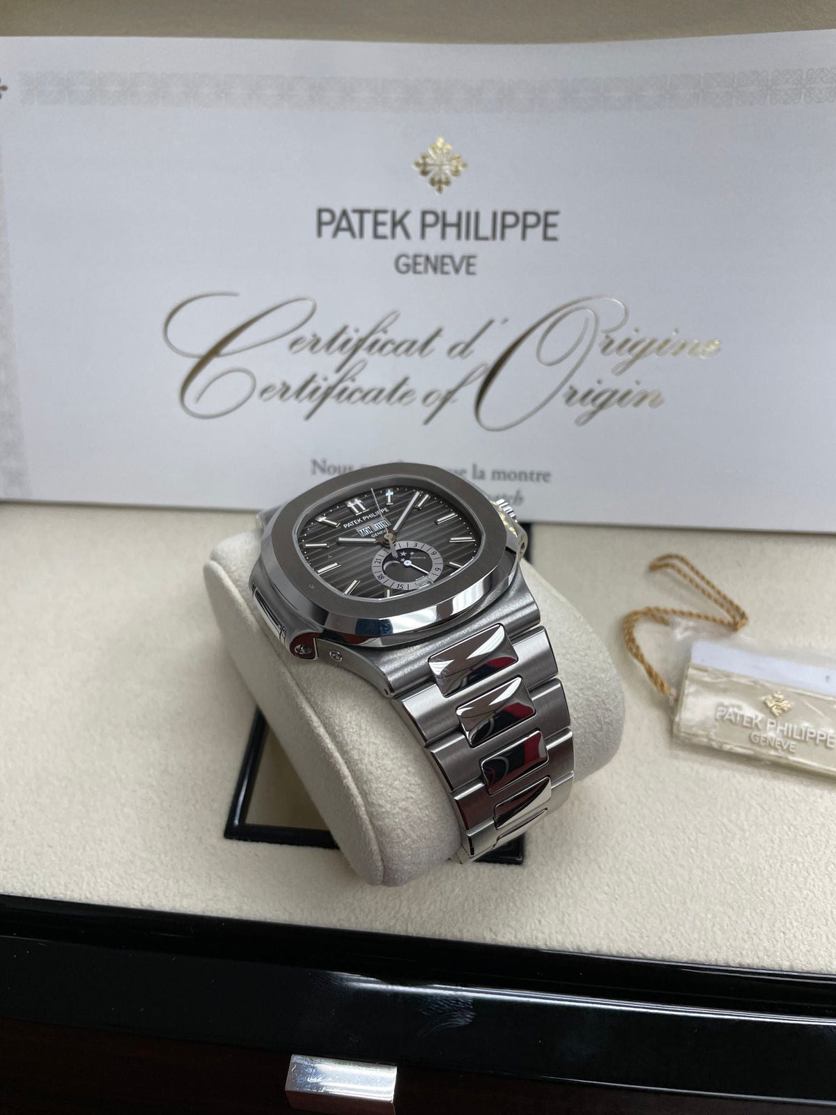 PP 2  Nautilus Annual Calendar Moon Phase Steel