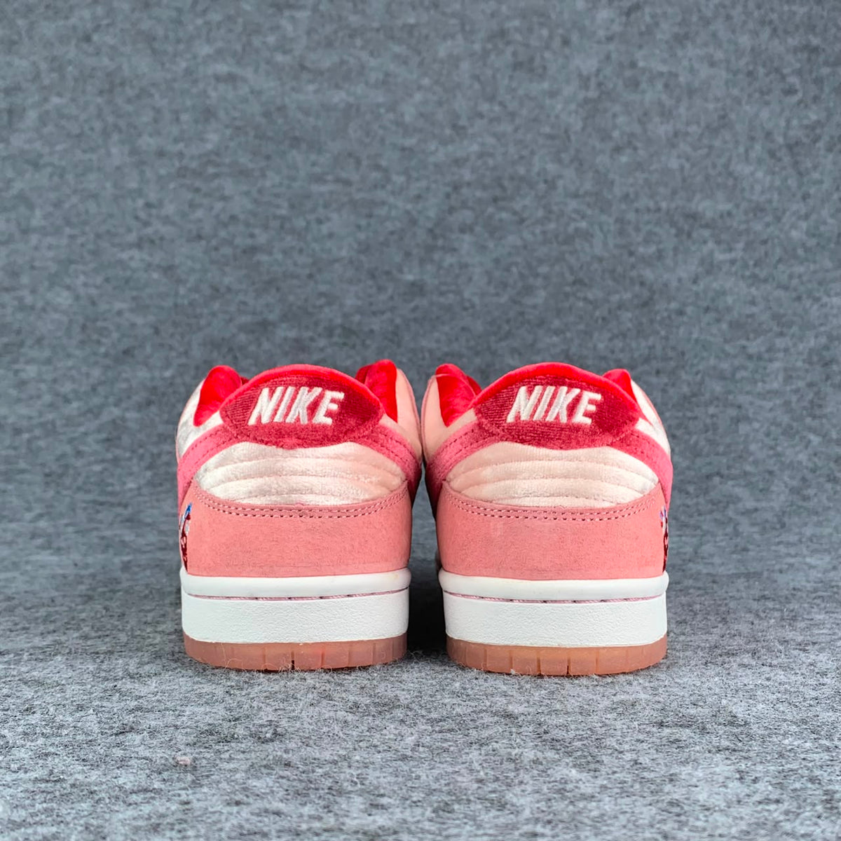 StrangeLove x Dunk Low SB 'Valentine's Day'