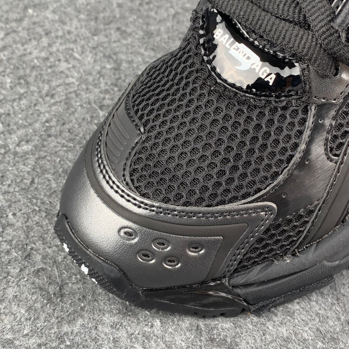 Balenciaga Runner Sneaker 'Black' (B-Grade)