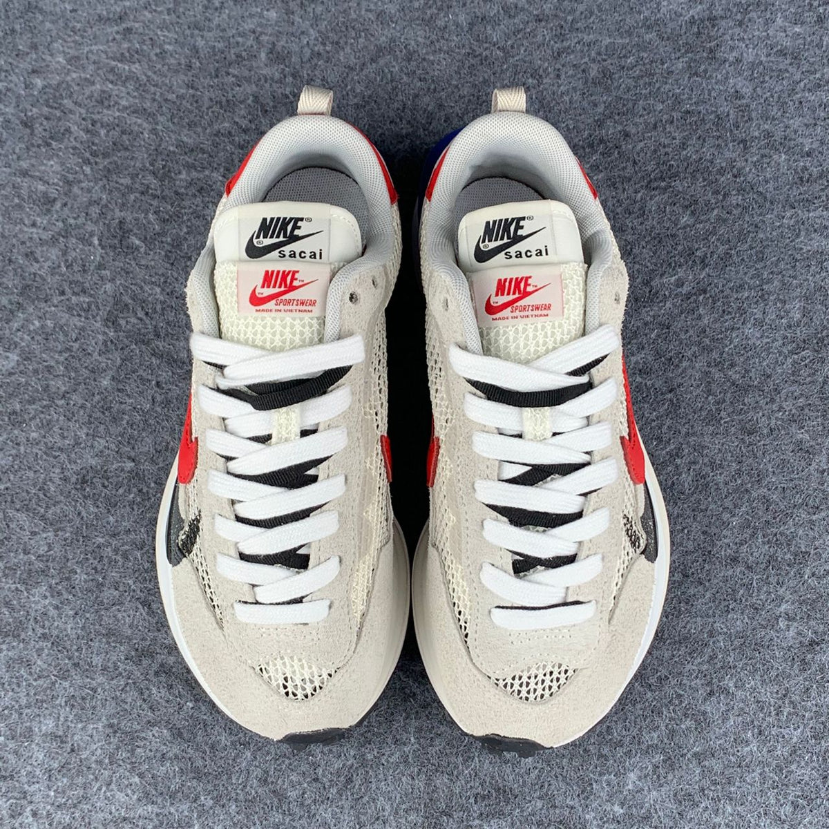 Sacai x VaporWaffle Sail 'Sport Fuchsia'