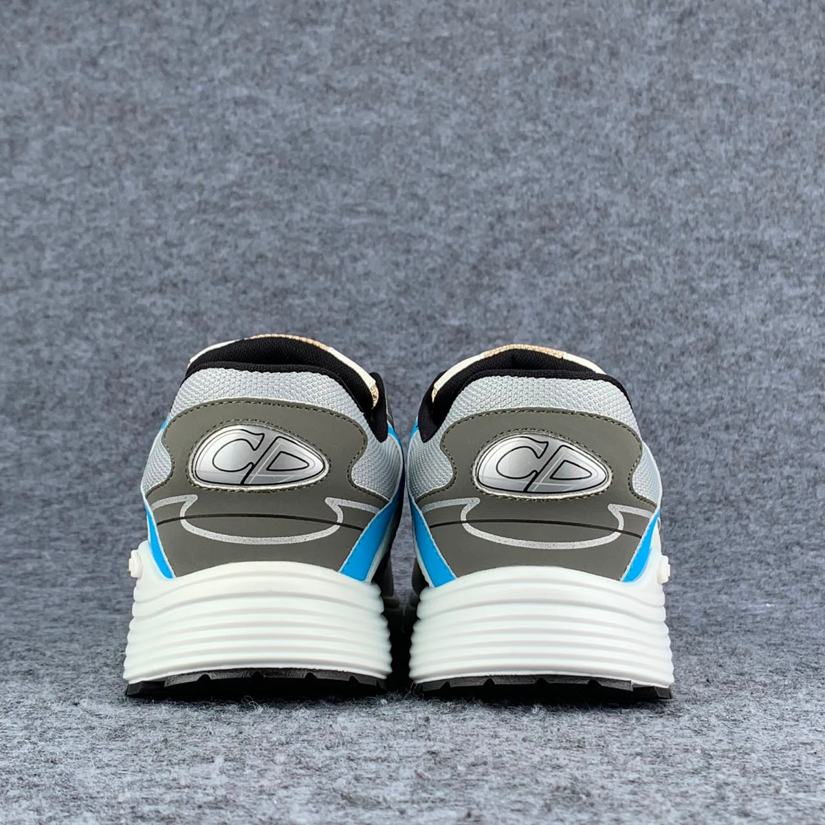 Dior B30 ‘White Beige Blue Olive’