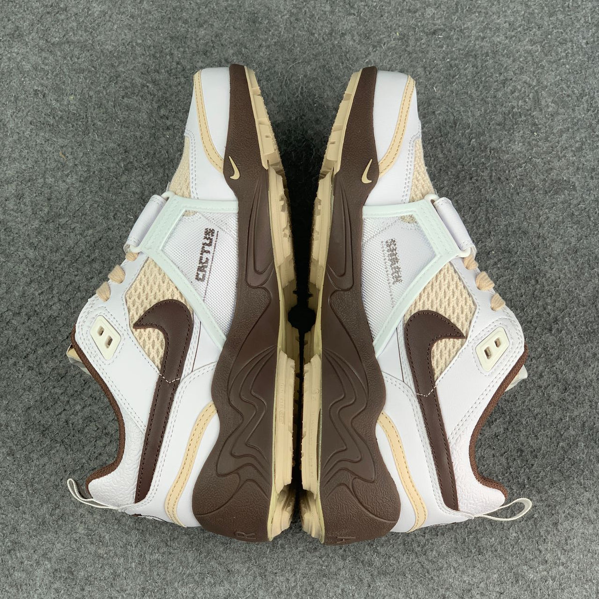 Travis Scott x Zoom Field Jaxx 'Light Chocolate'