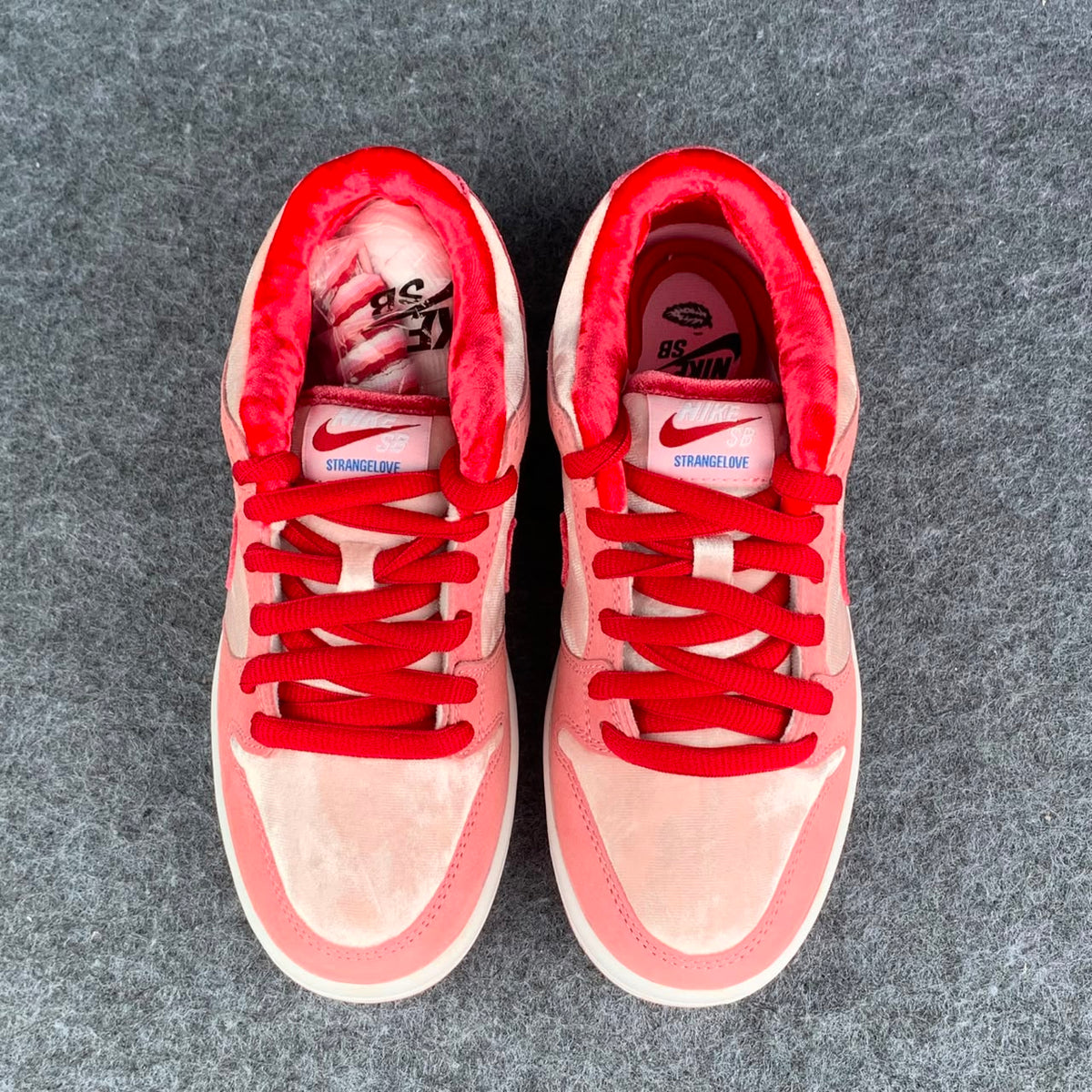 StrangeLove x Dunk Low SB 'Valentine's Day'