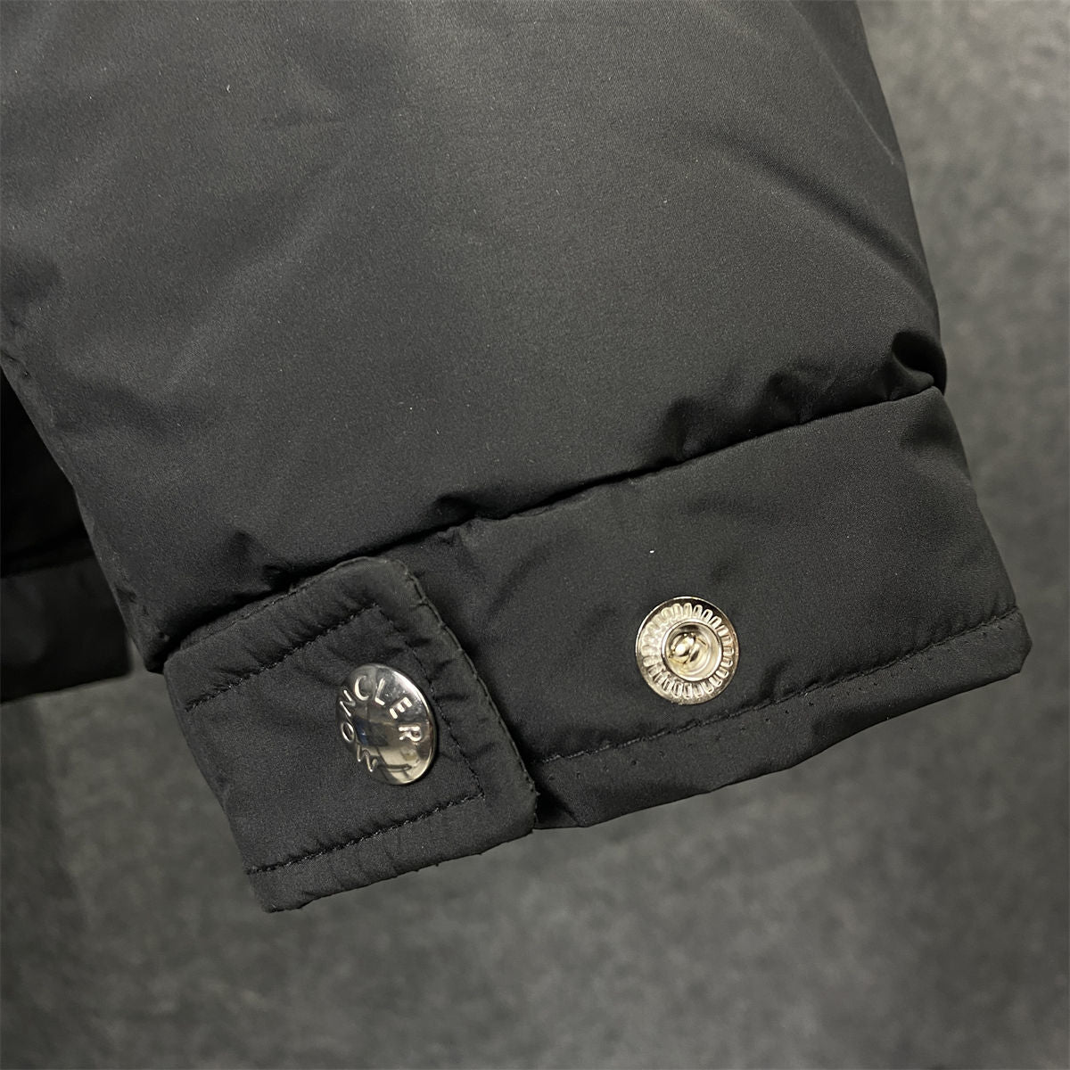 Moncler Poirier Short Down Jacket