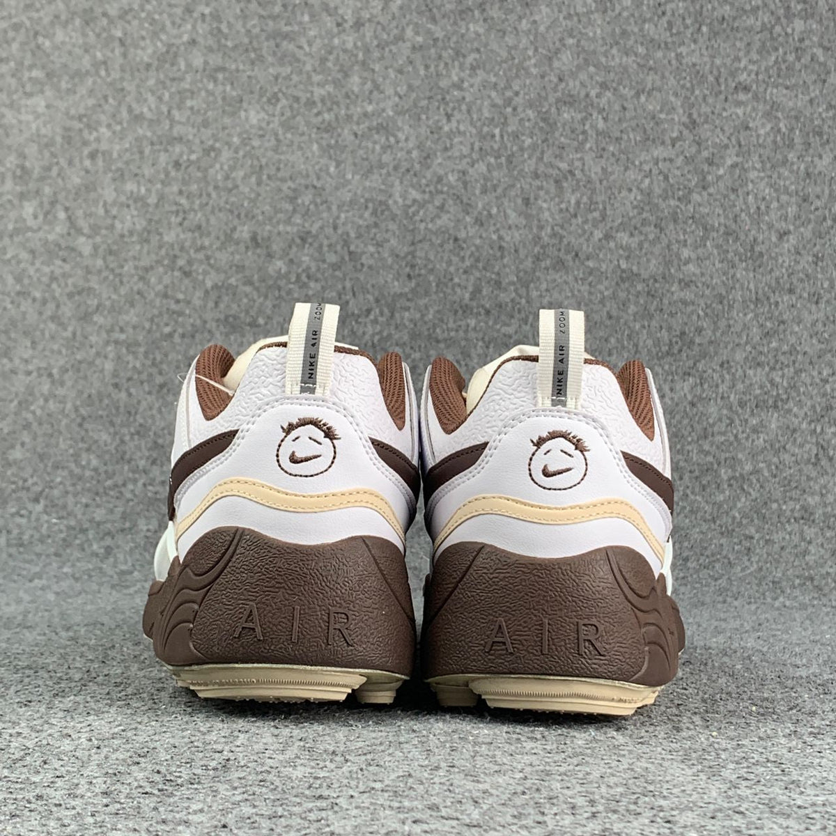 Travis Scott x Zoom Field Jaxx 'Light Chocolate'