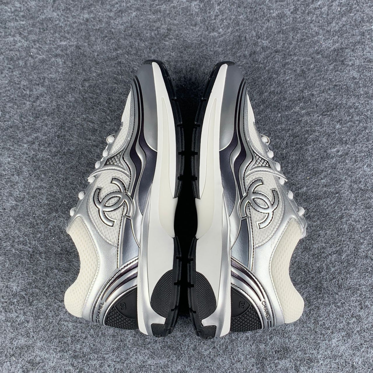 Chanel CC Logo Sneaker ‘Grey Silver’
