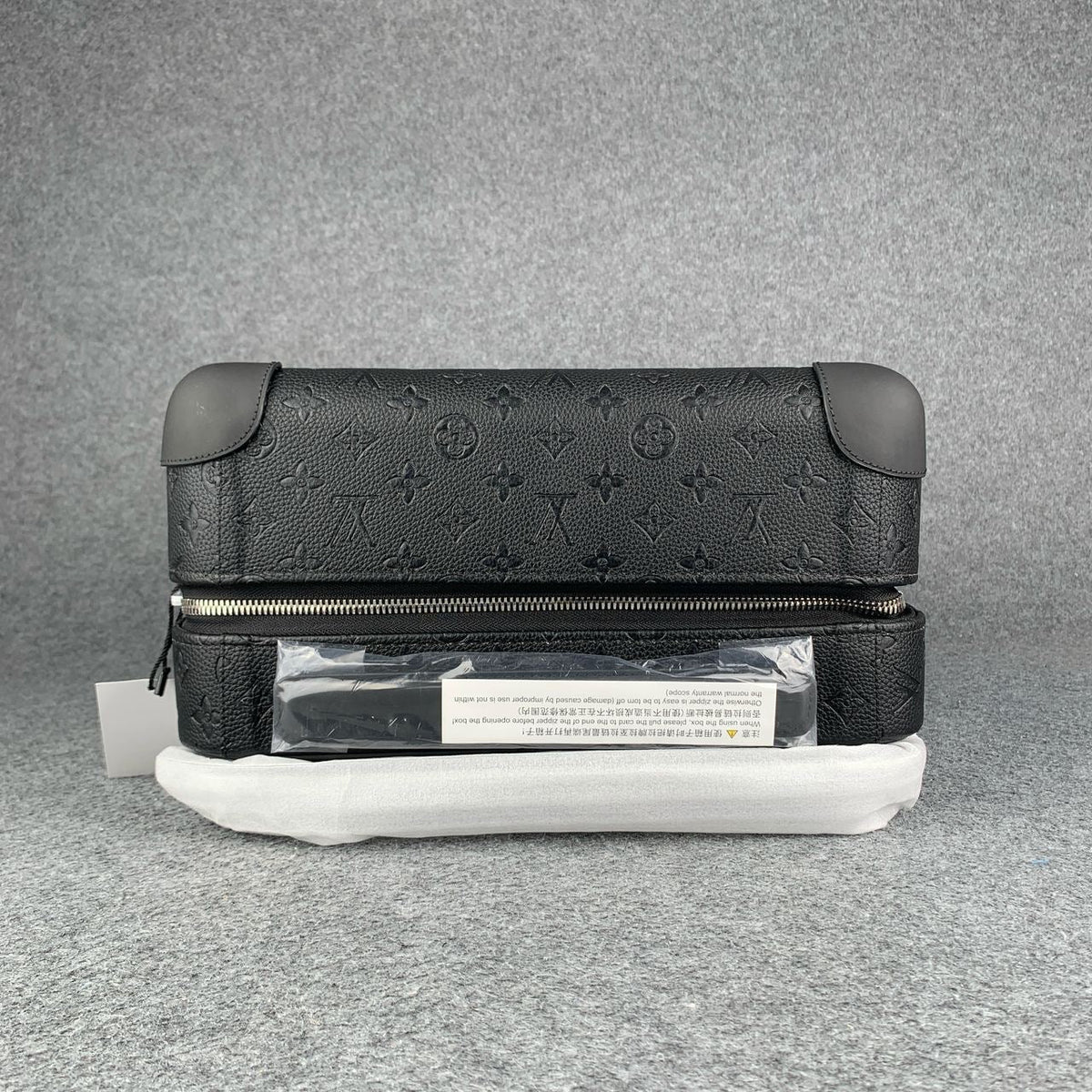 LV Horizon 55 ‘Monogram Shadow’