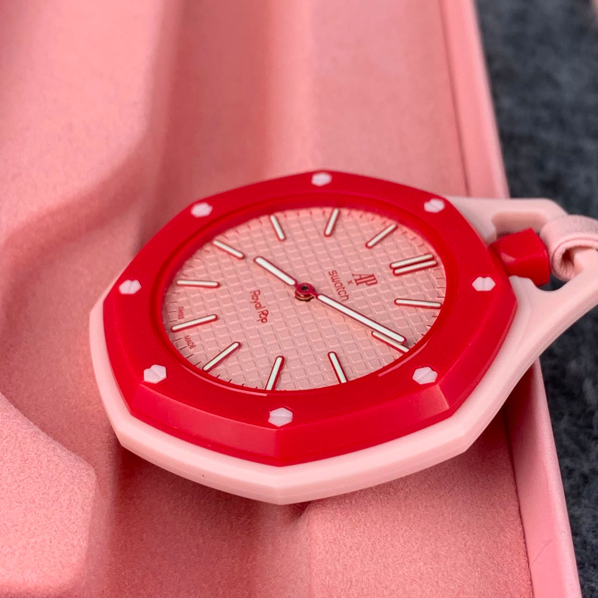AP x Swatch Royal Pop ‘Otto Rosso’