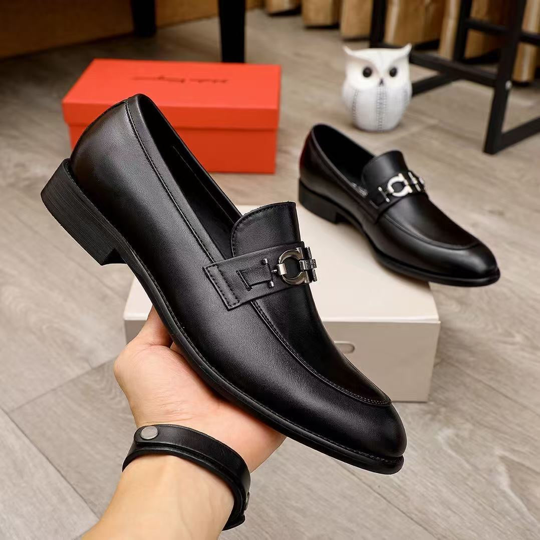 Ferragamo Loafer with Gancini Buckle ‘Black’