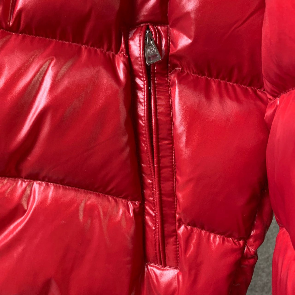 Moncler Maljasset Short Down Jacket ‘Red’