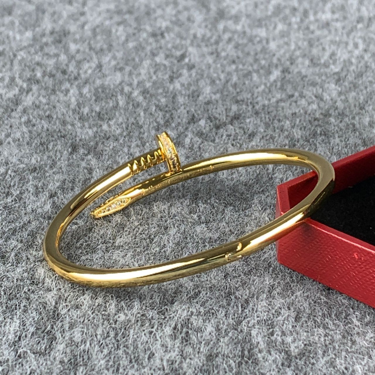 Juste un Clou Bracelet in Yellow Gold with Diamonds