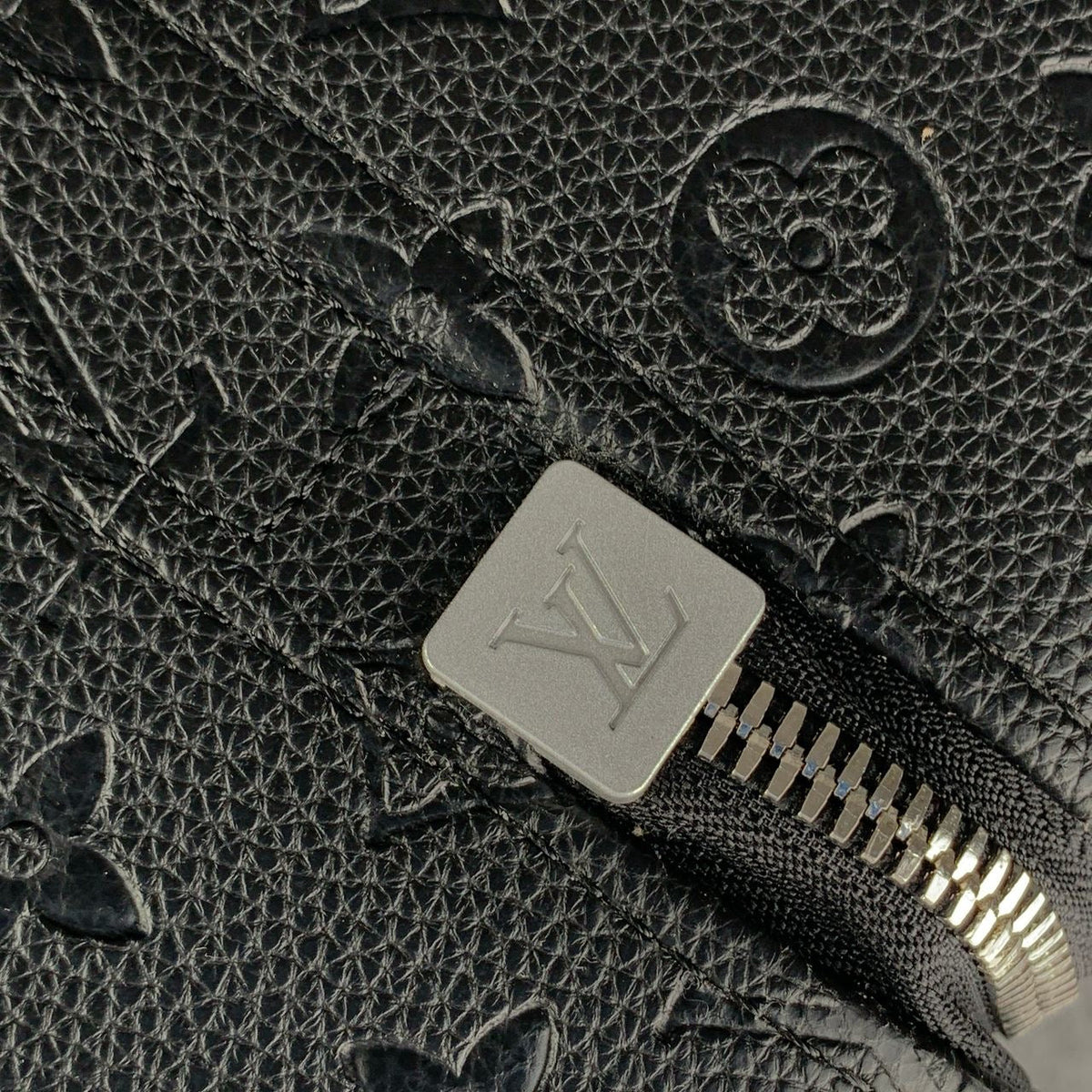 LV Horizon 55 ‘Monogram Shadow’