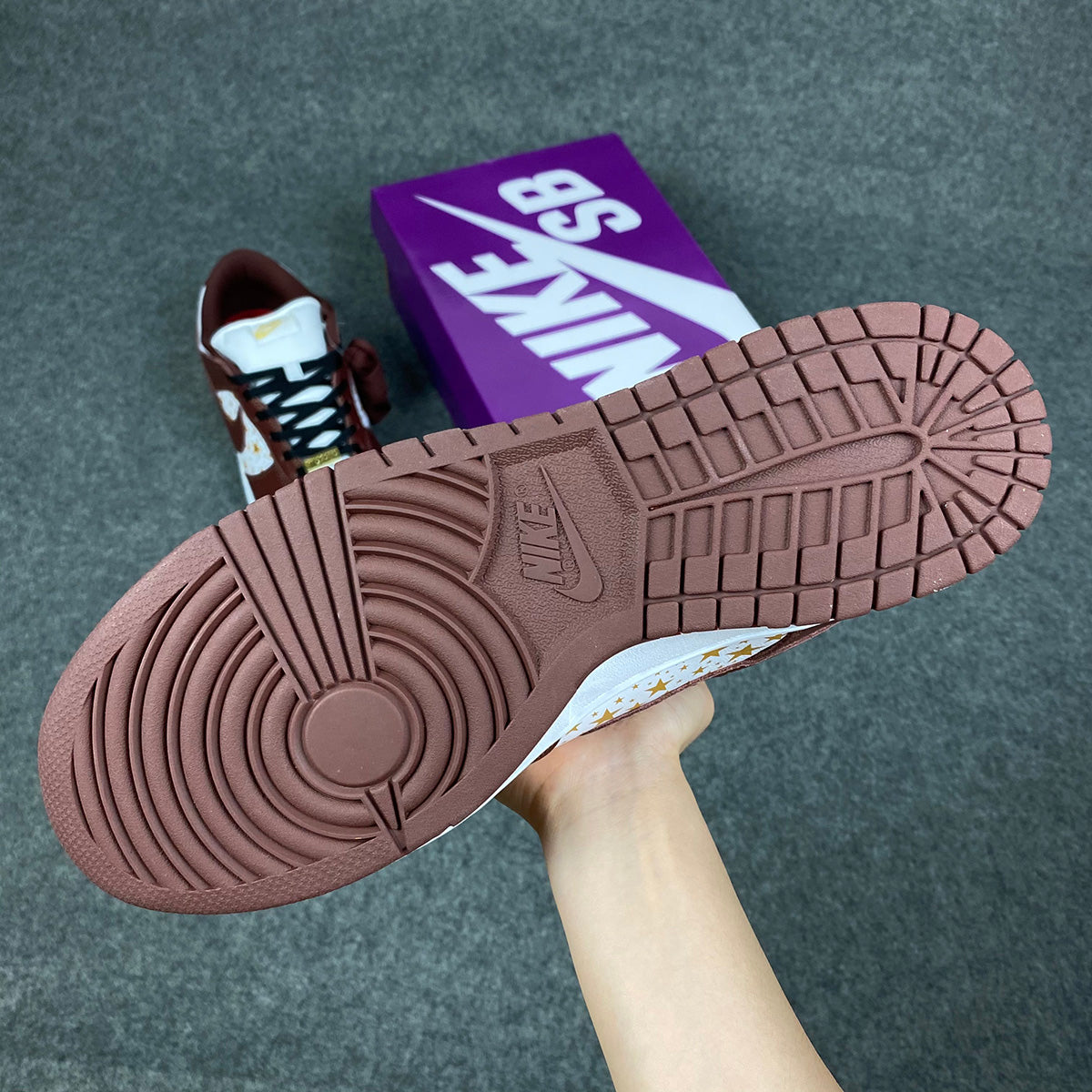 Supreme x Dunk Low OG SB QS 'Barkroot Brown'