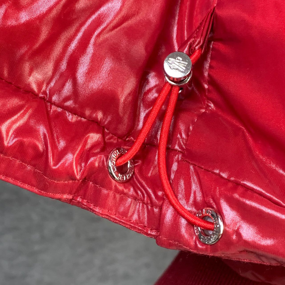 Moncler Maljasset Short Down Jacket ‘Red’