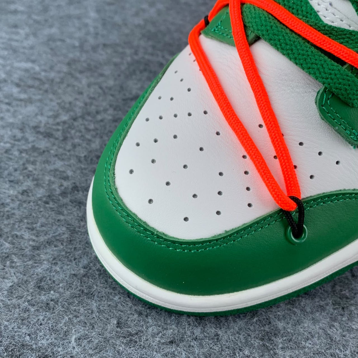 Off-White x Dunk Low 'Pine Green'