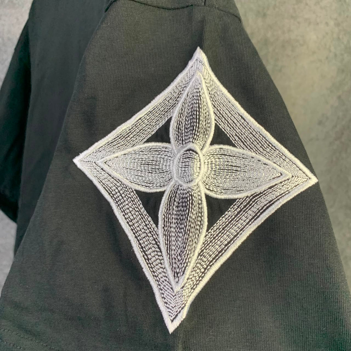 LV Signature T-Shirt 'Black'