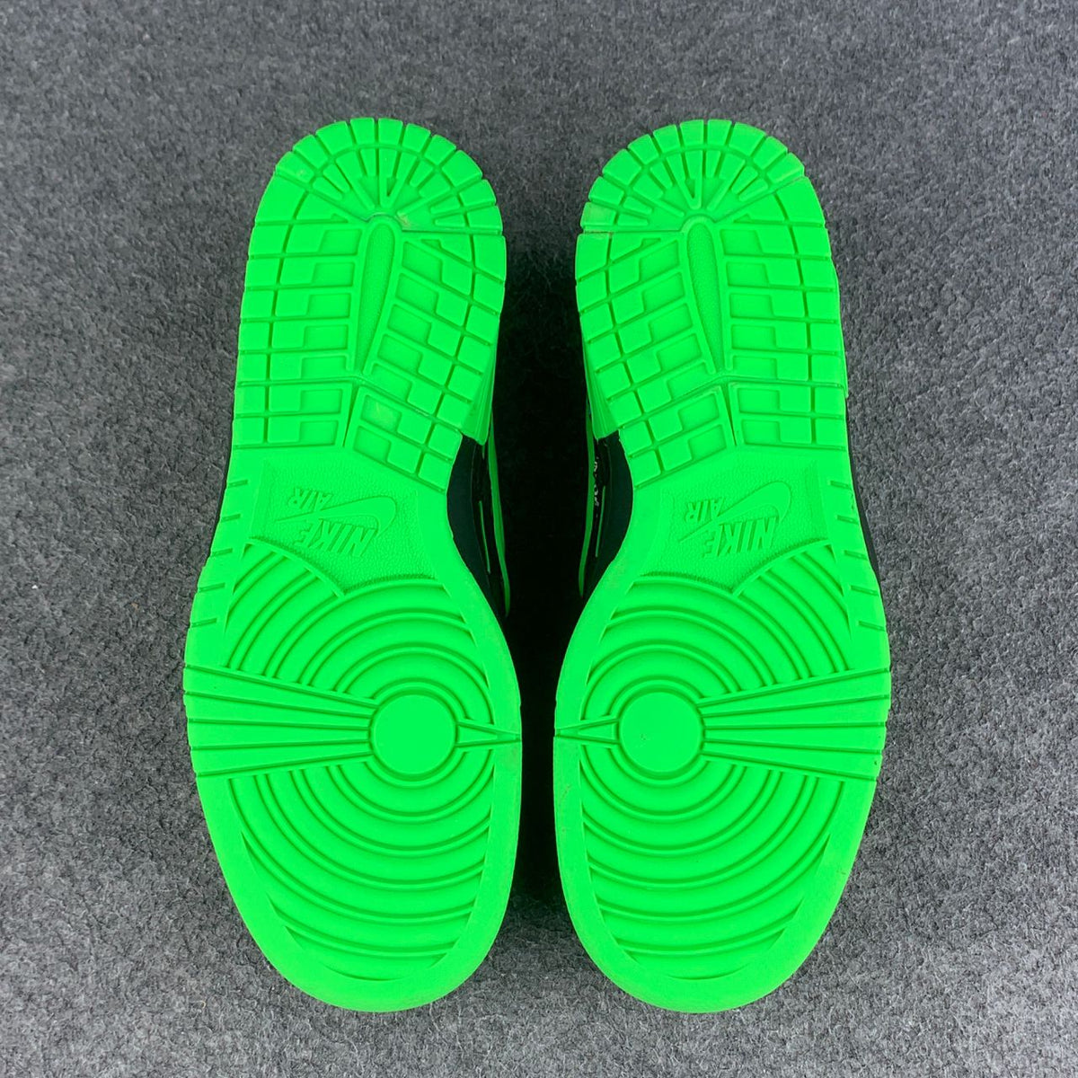 Off-White x Air Rubber Dunk 'Green Strike'