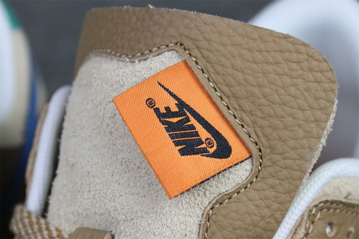 size? x Dunk Low 'Dark Driftwood'