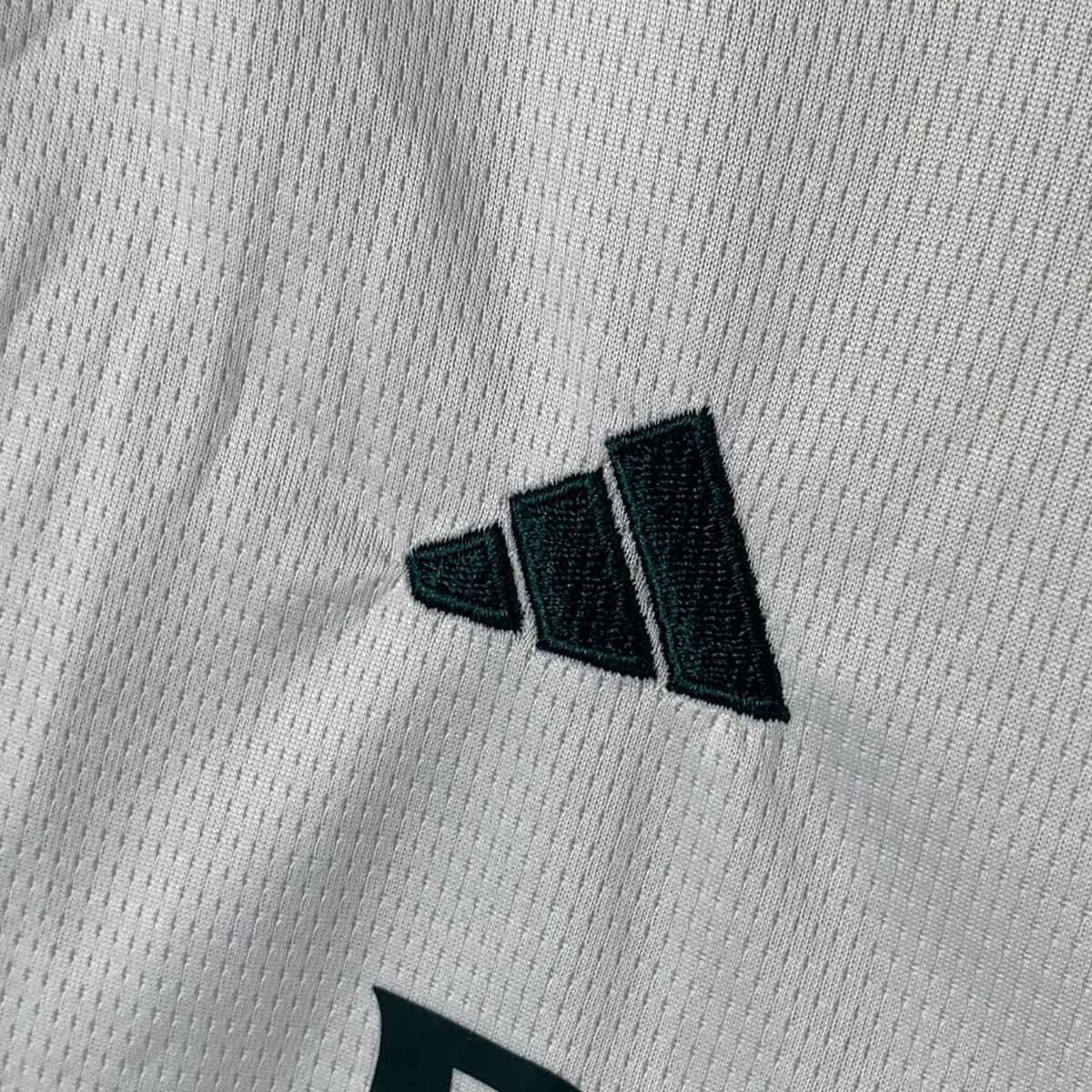 Real Madrid KIDS Short Sleeve Home Kit 2026-2027 (Please put your preferred number and name in the order note)