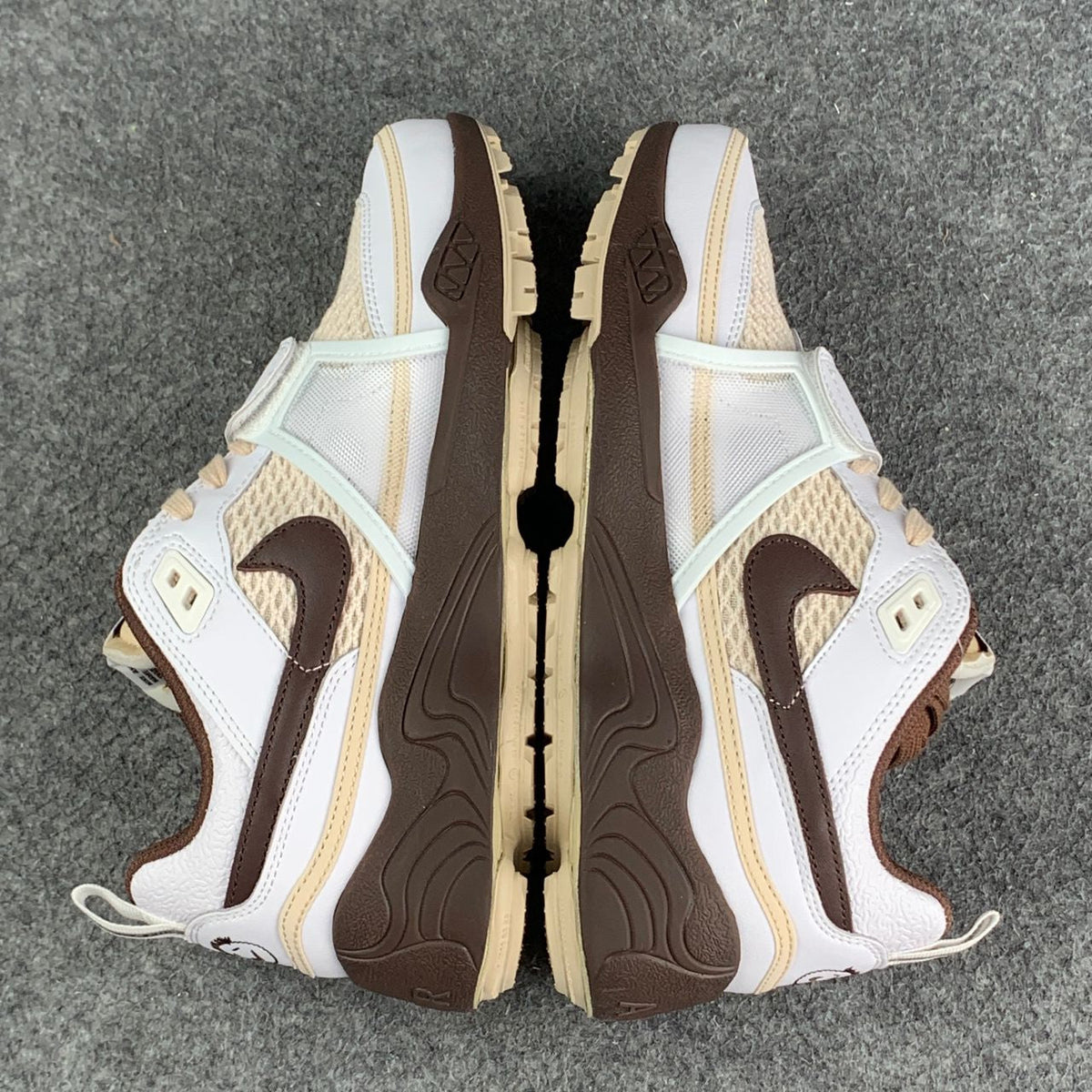 Travis Scott x Zoom Field Jaxx 'Light Chocolate'