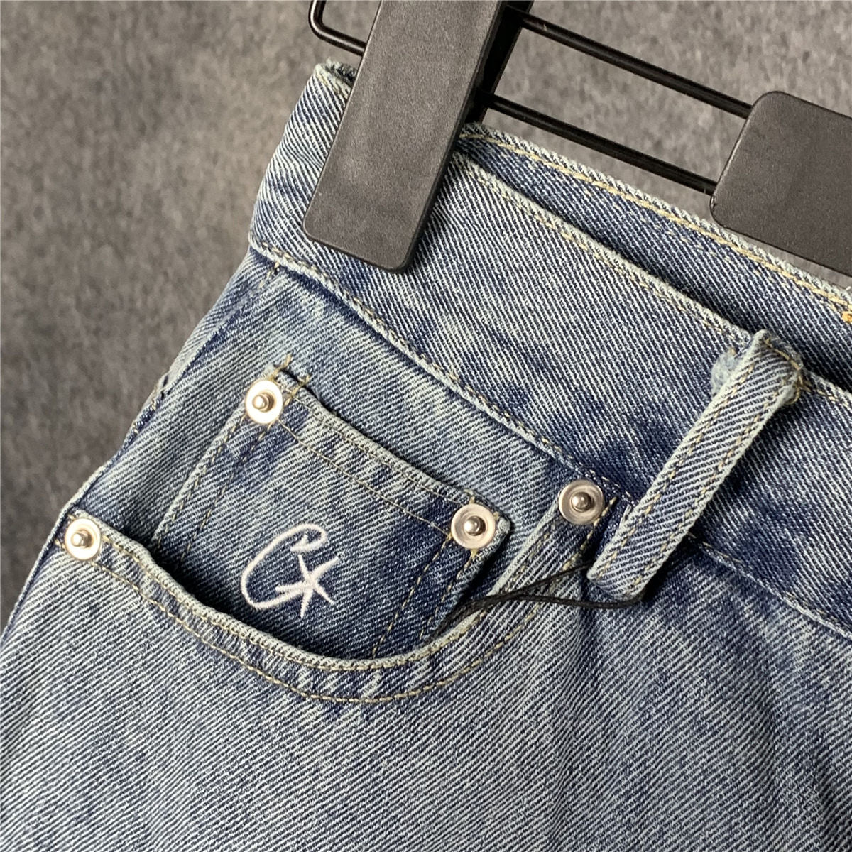 Corteiz Alcatraz Baggy Denim Shorts 'Stonewash'