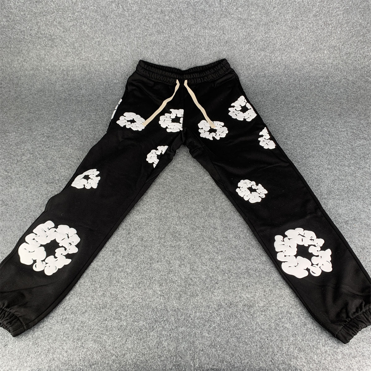 Denim Tears The Cotton Wreath Sweatpants 'Black'