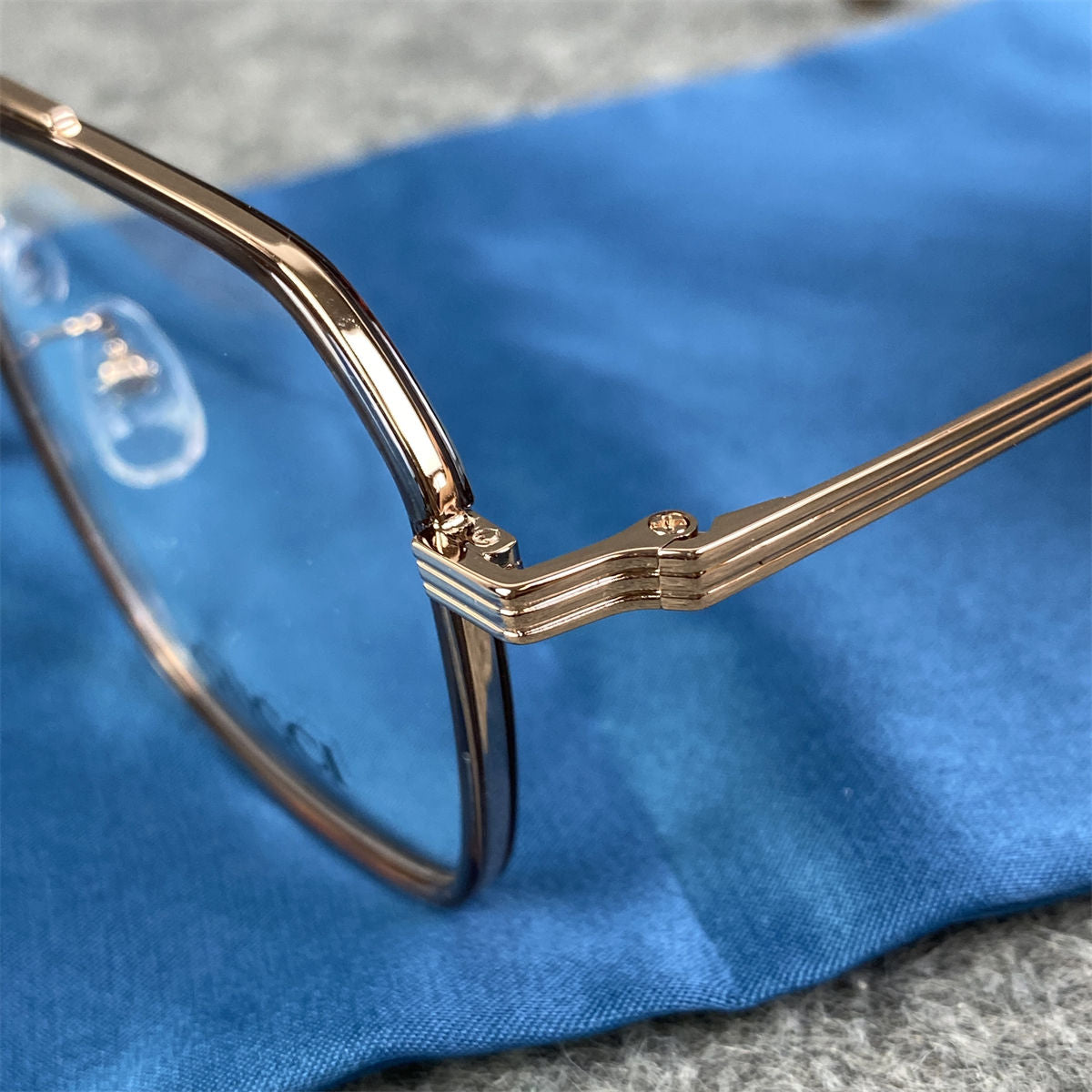 Gucci Square Metal Pilot Eyeglasses 'Gold'