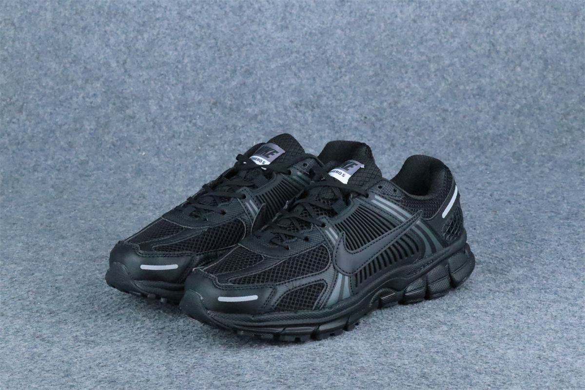 Nike Air Zoom Vomero 5 'Triple Black'