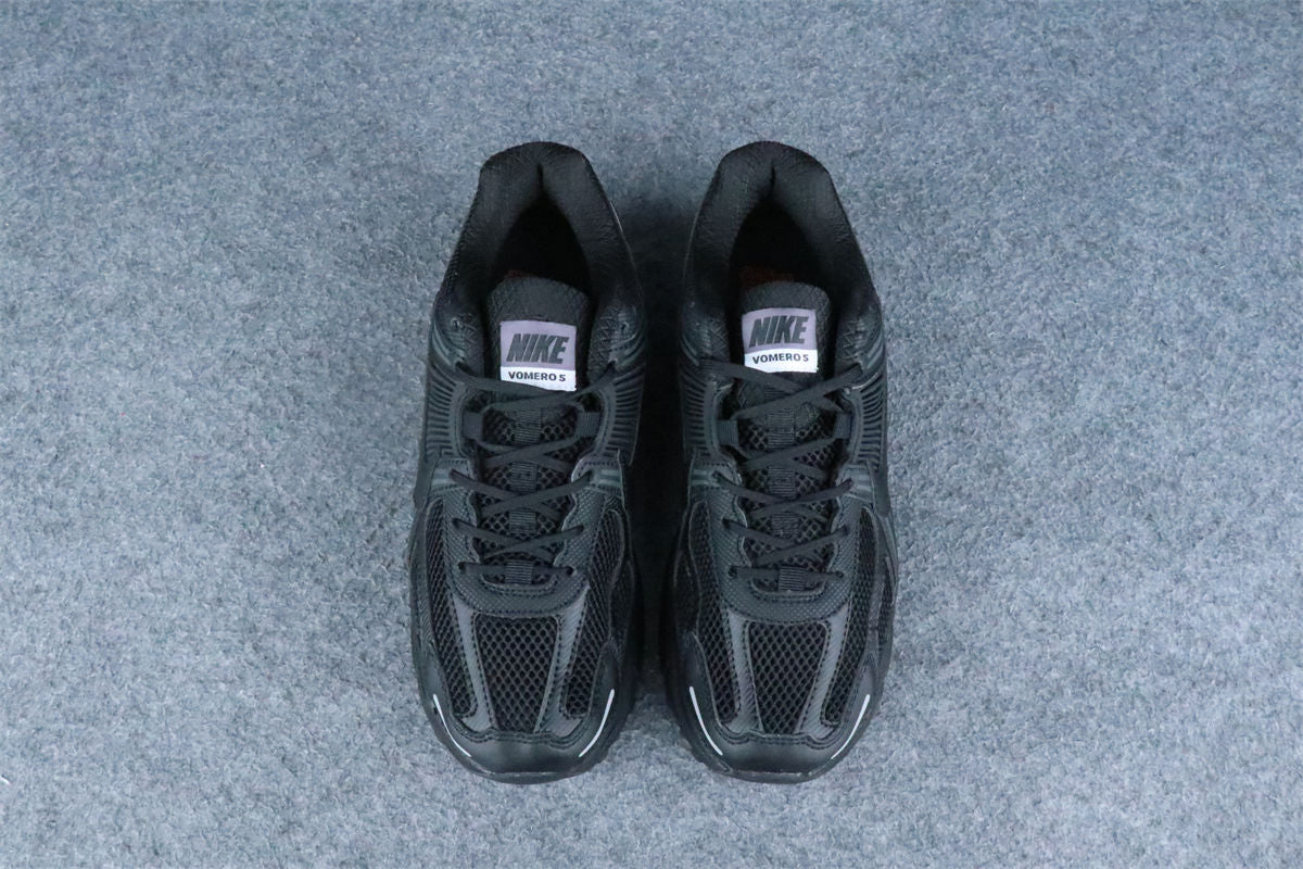 Nike Air Zoom Vomero 5 'Triple Black'