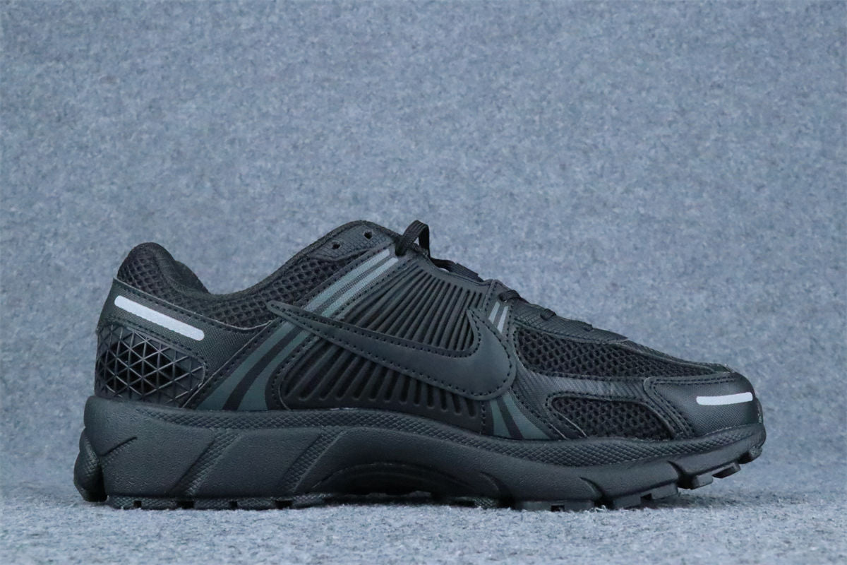 Nike Air Zoom Vomero 5 'Triple Black'