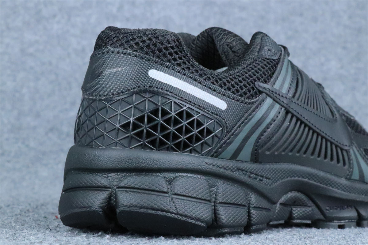 Nike Air Zoom Vomero 5 'Triple Black'