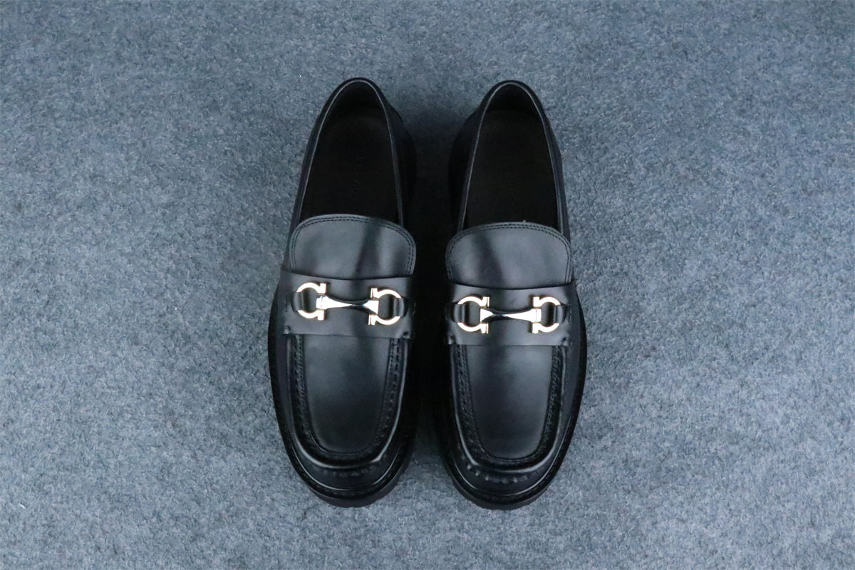 Salvatore Ferragamo Gancini Lug Sole Loafer 'Black'