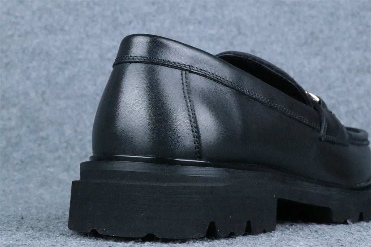 Salvatore Ferragamo Gancini Lug Sole Loafer 'Black'