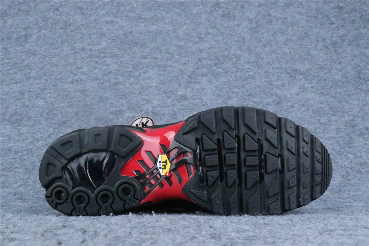 Supreme x Nike Air Max Plus TN 'University Red'