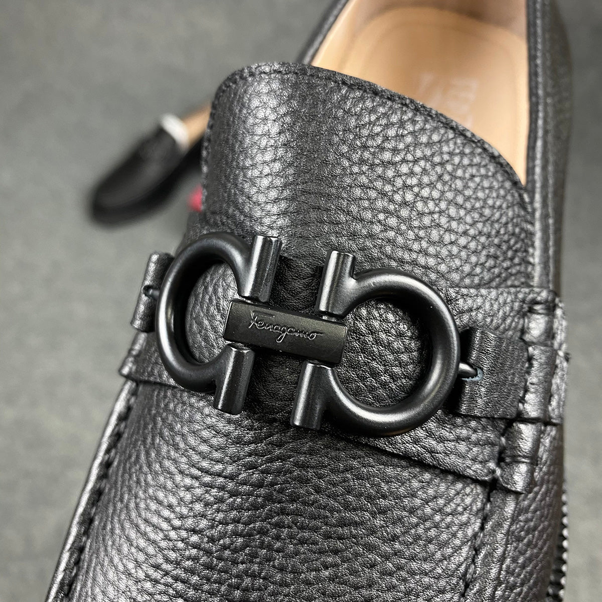 Salvatore Ferragamo Gancini Lug Sole Loafers 'Black'
