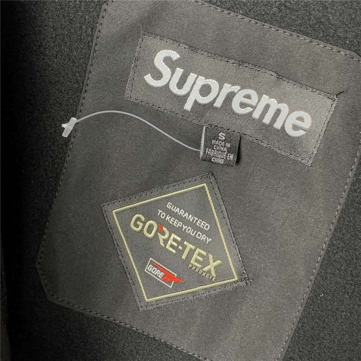 Supreme Aoi GORE-TEX Hooded Jacket 'Black'