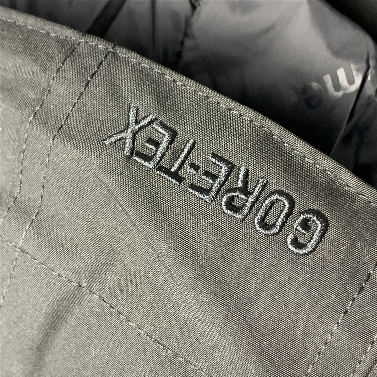 Supreme Aoi GORE-TEX Hooded Jacket 'Black'