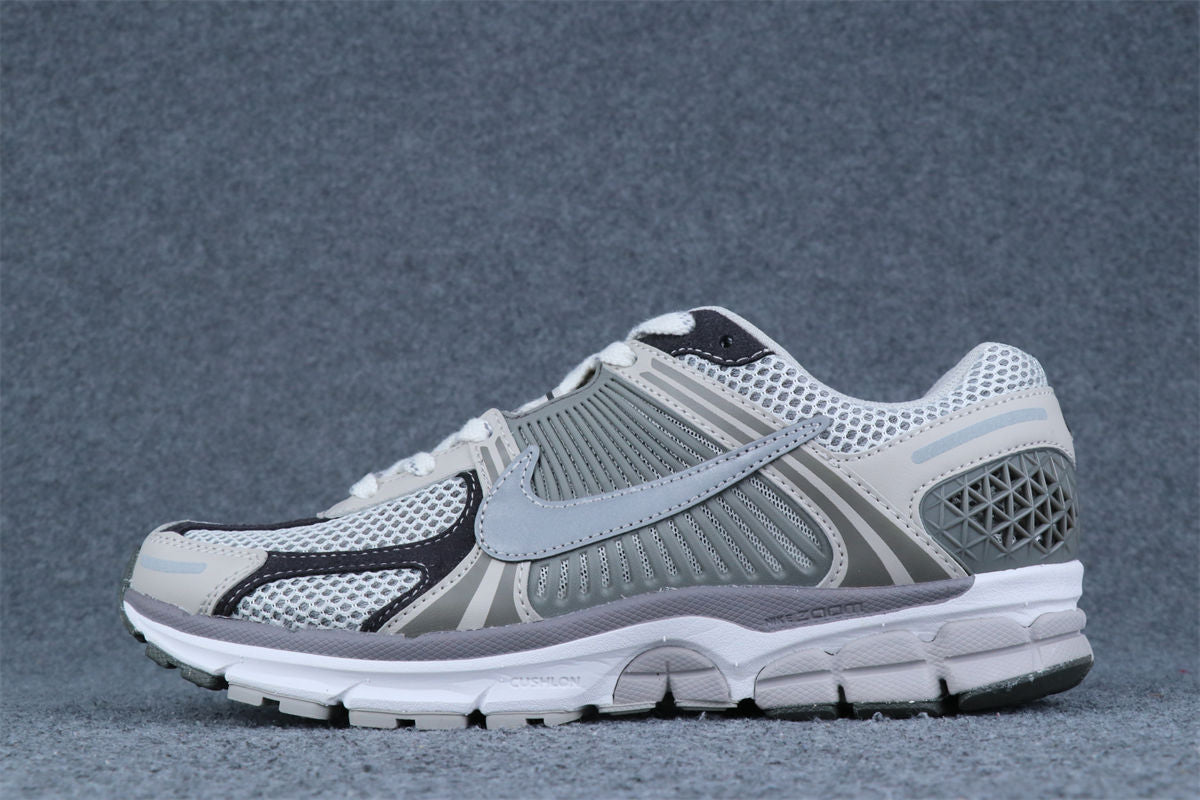 Nike Air Zoom Vomero 5 'Light Iron Ore'