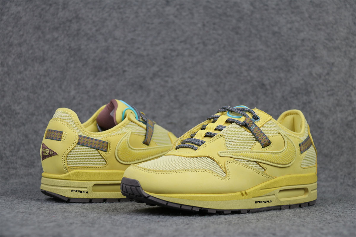 Travis Scott x Air Max 1 'Saturn Gold'