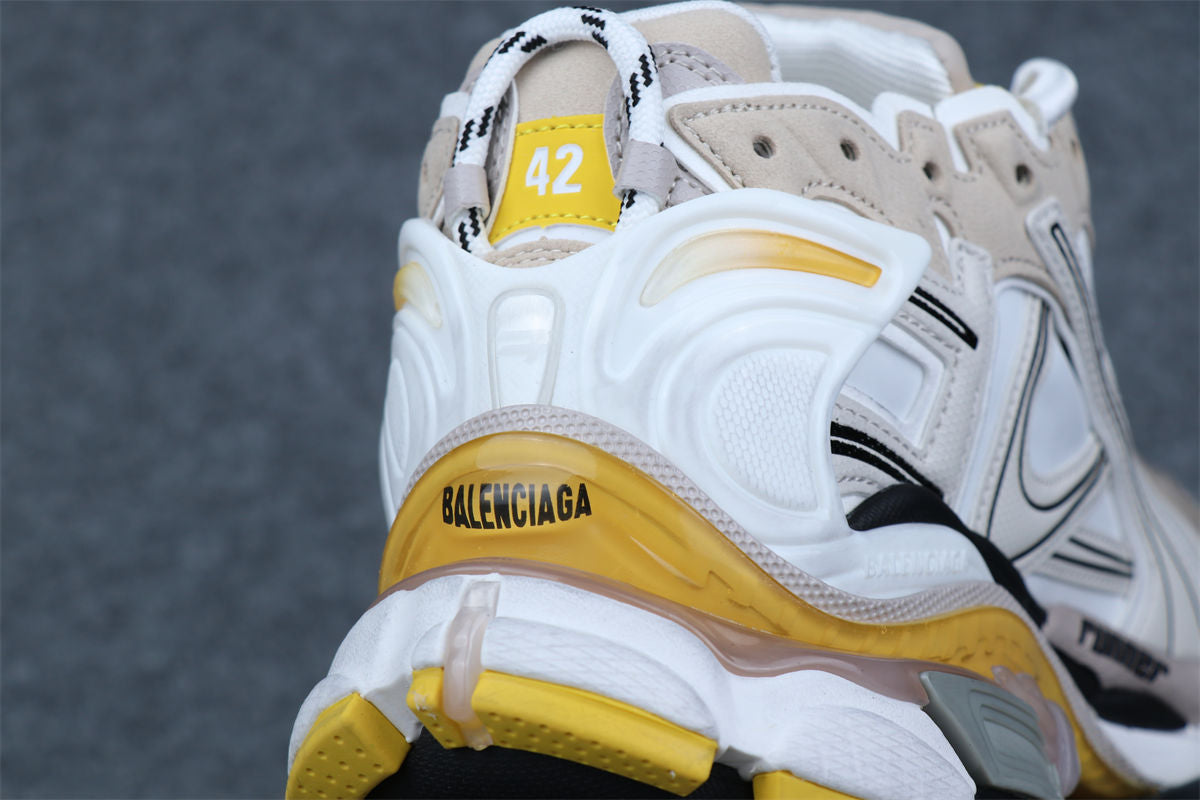 Balenciaga Wmns Runner Sneaker 'Beige'