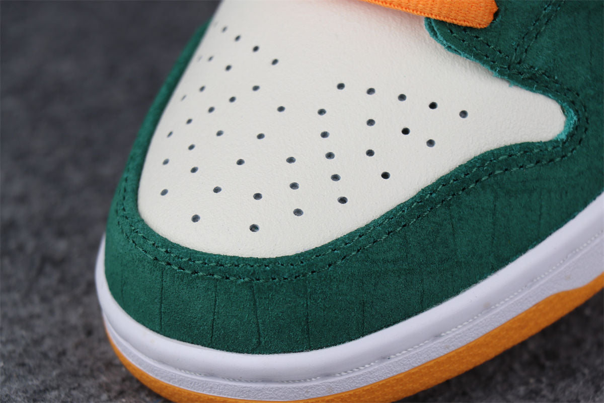 Dunk Low Pro SB 'Legion Pine'